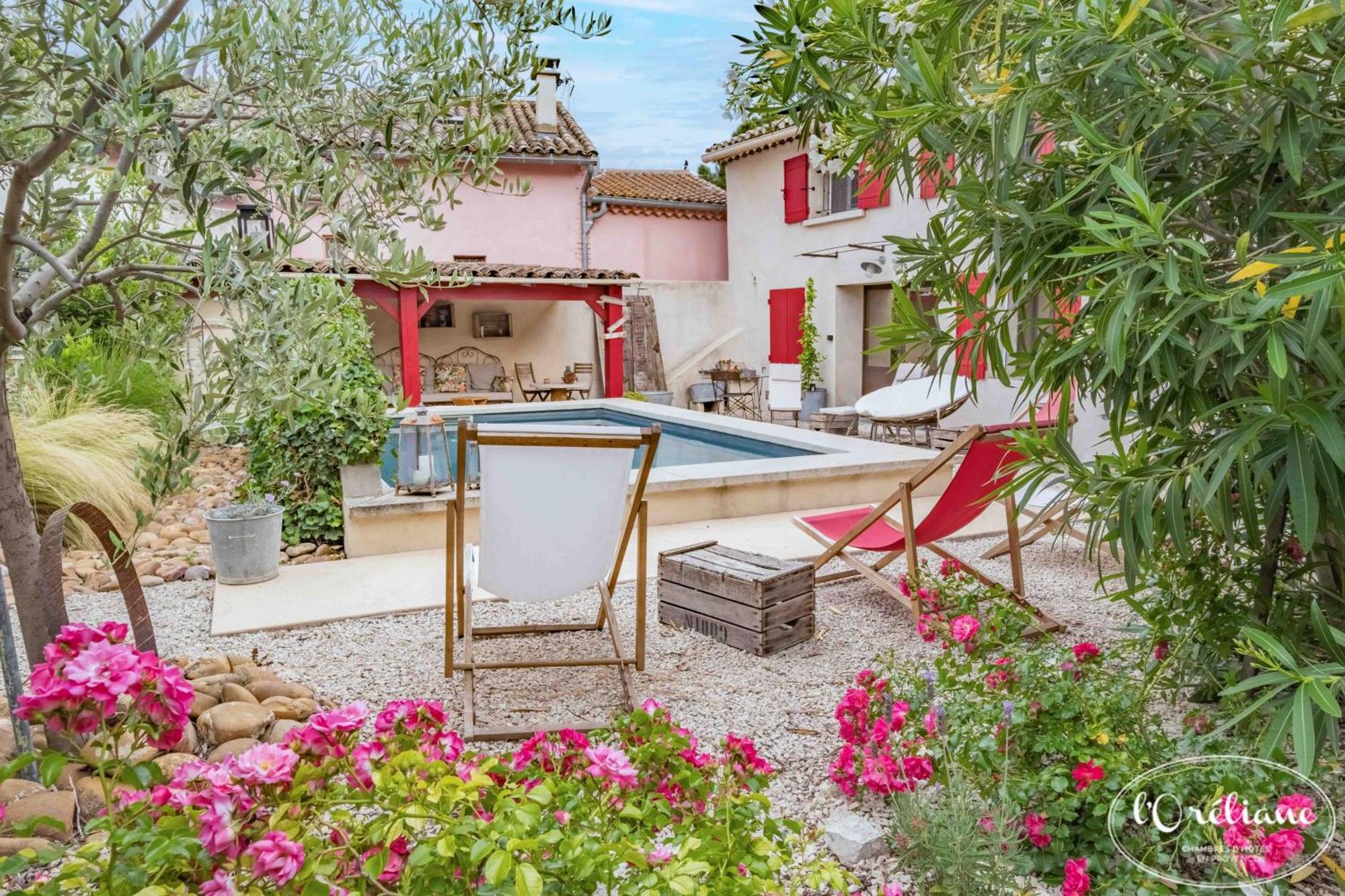 Châteauneuf-de-Gadagne Chambres D'Hotes L'Oreliane En Provence Only Adult المظهر الخارجي الصورة