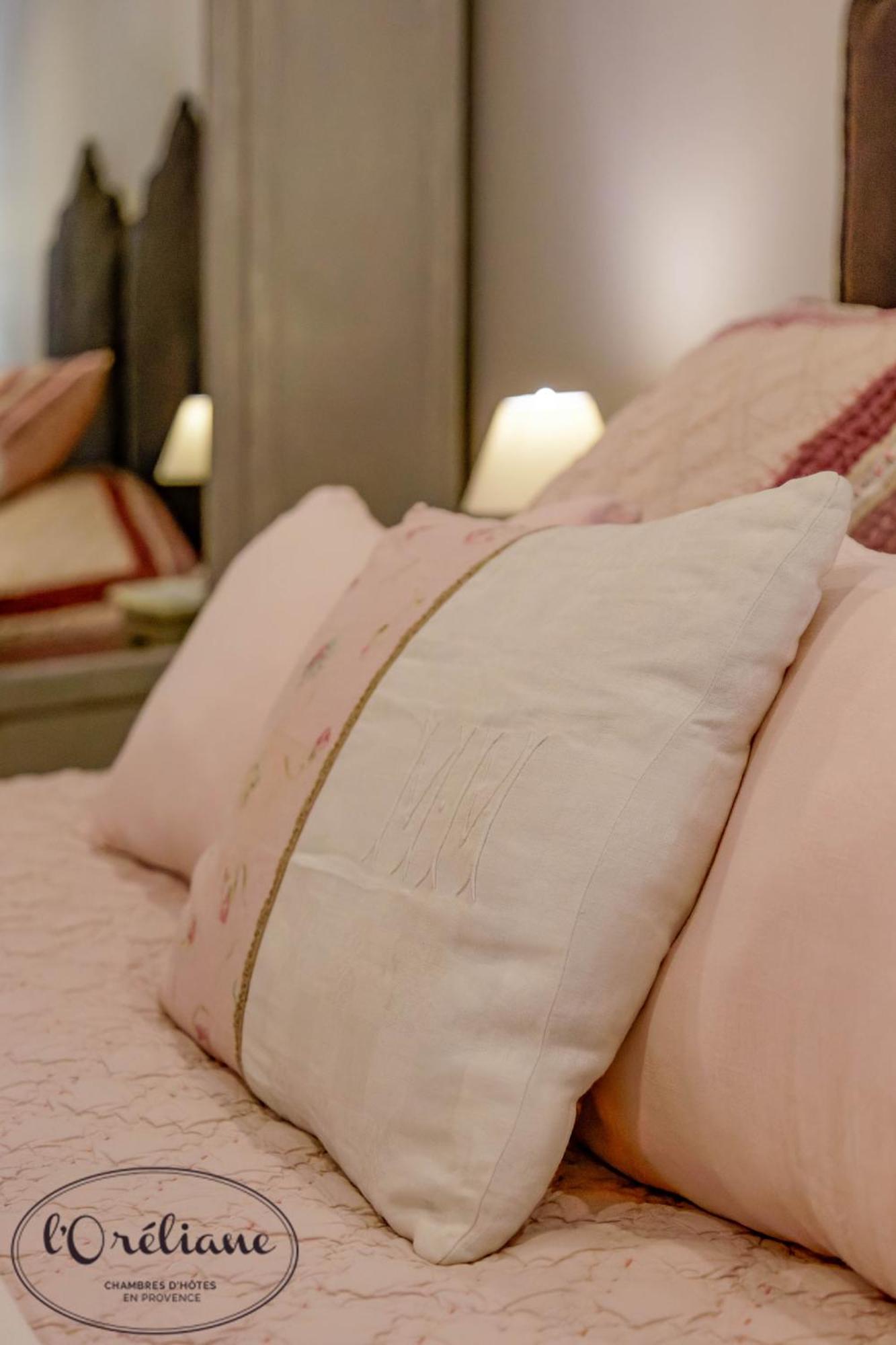 Châteauneuf-de-Gadagne Chambres D'Hotes L'Oreliane En Provence Only Adult المظهر الخارجي الصورة